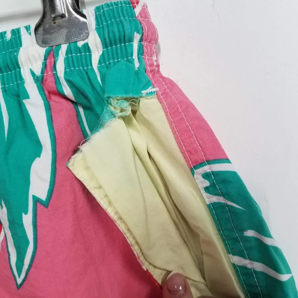 Chubbies Swim Trunks Mens Medium M Pink Green White Floral DAMAGED